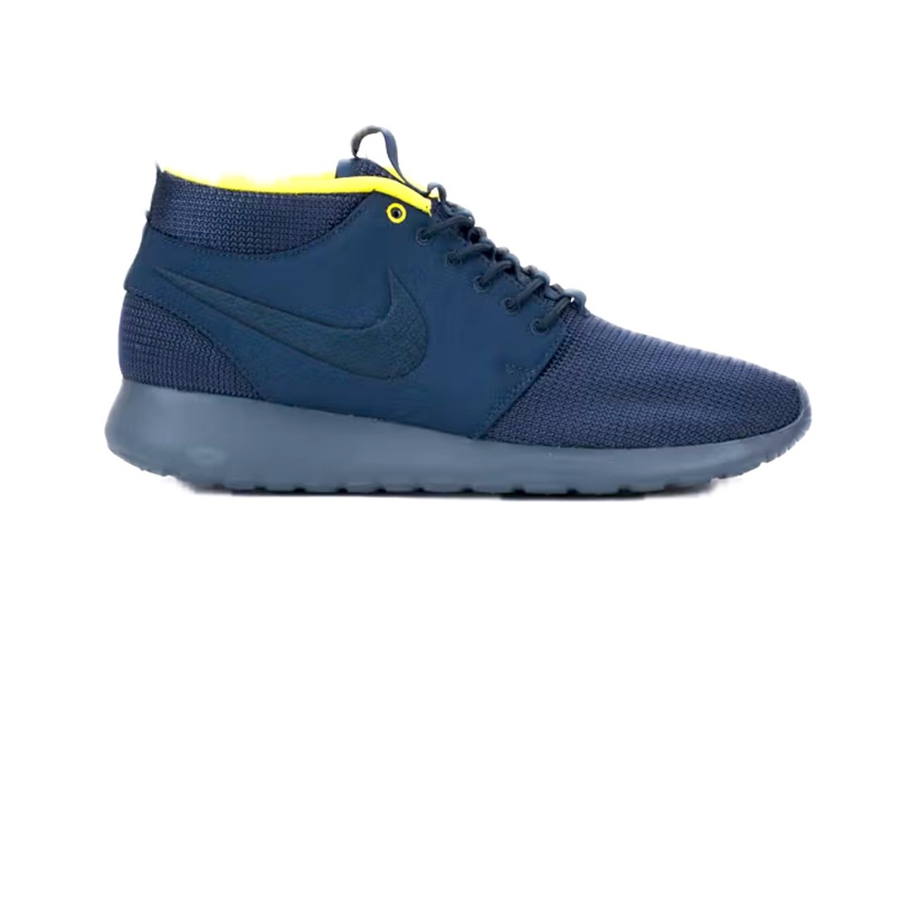 Nike Rosherun Mid- Size 9.5 (Men)